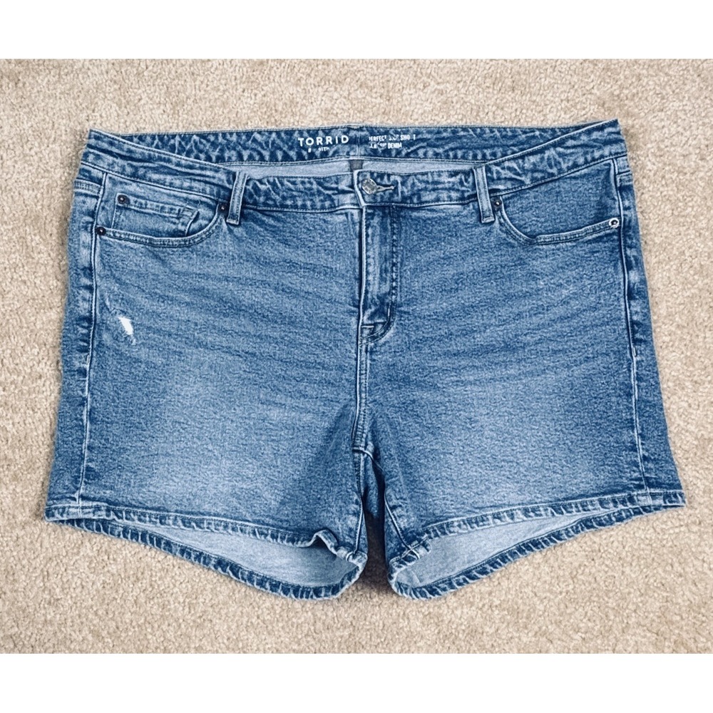 Torrid Womens Relaxed 3.5" Shorts Denim Stretch Distressed Blue Size 20